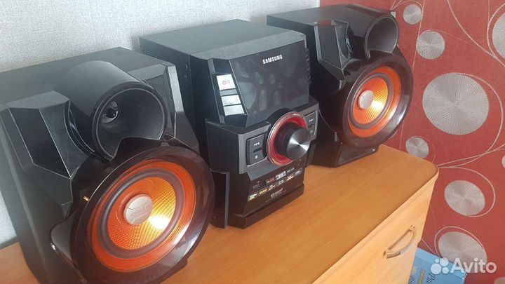 Музыкальный центр samsung giga sound PRO