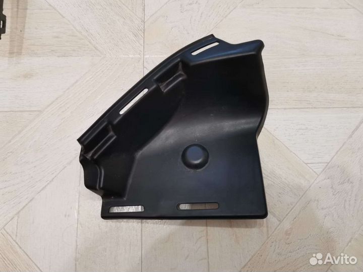 Mercedes w253 glc вставка заглушка бампера правая