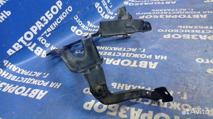 Кронштейн фары Bmw E60 седан 2007