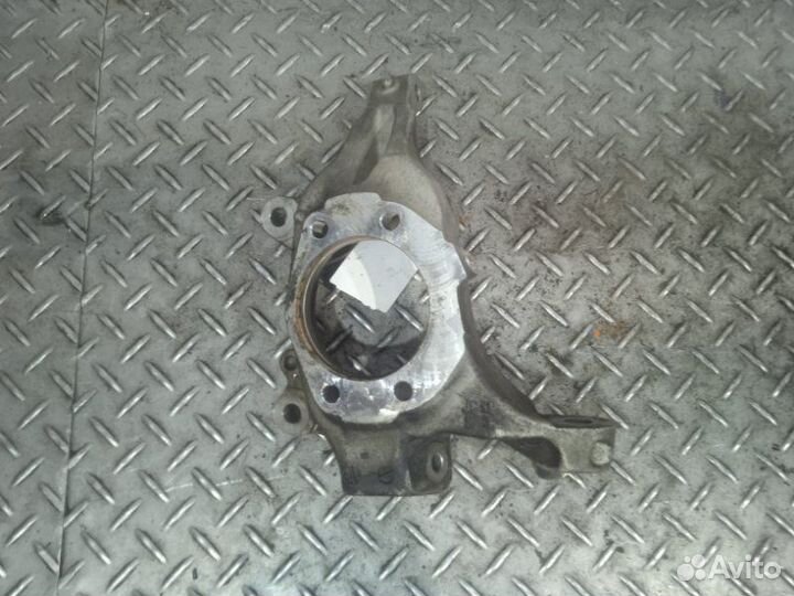 Кулак поворотный передний левый Nissan Murano Z51