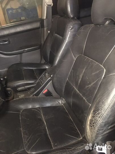 Кожаный салон Subaru Outback
