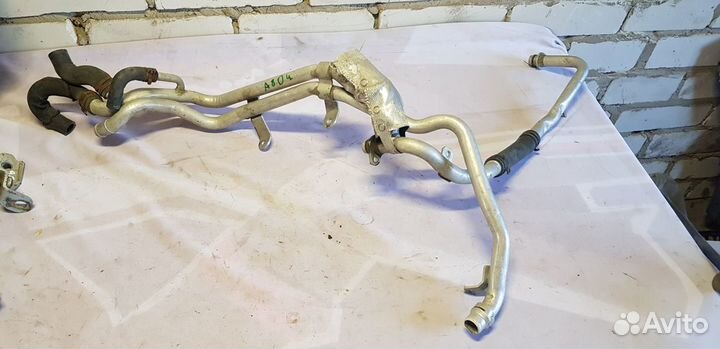 Audi A8 D4 Трубка системы охлаждения 6.3 W12