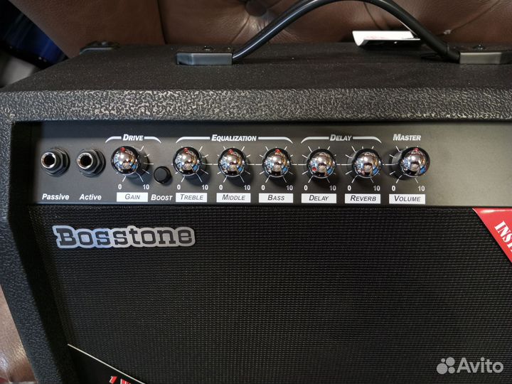 Комбоусилитель для электрогитары 40В