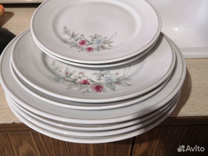 Столовые тарелки бу