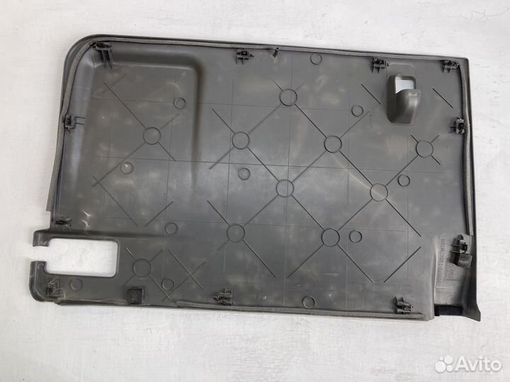 Обшивка крышки багажника для Volkswagen Caddy 2 9K