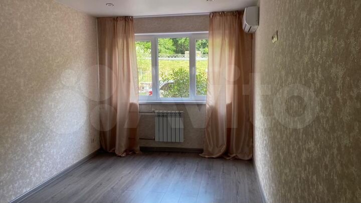2-к. квартира, 56 м², 1/16 эт.