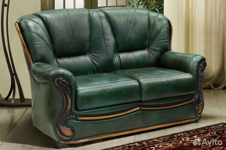 Диван кожаный