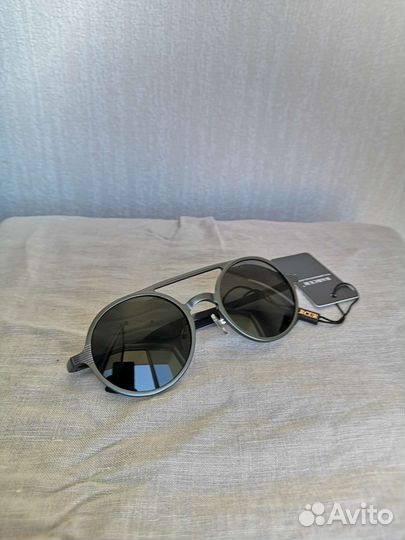 Солнцезащитные очки бренда barcur