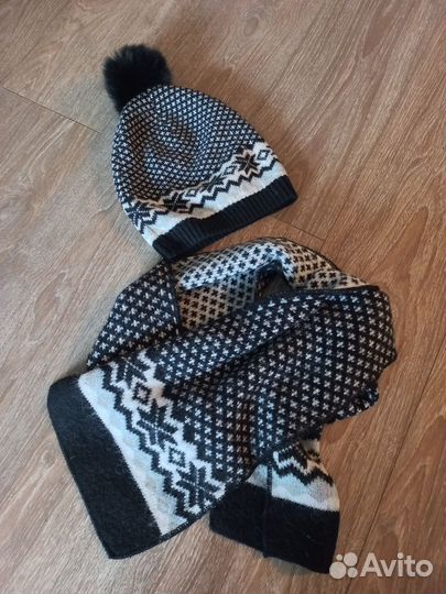 Комплект шапка и шарф женские