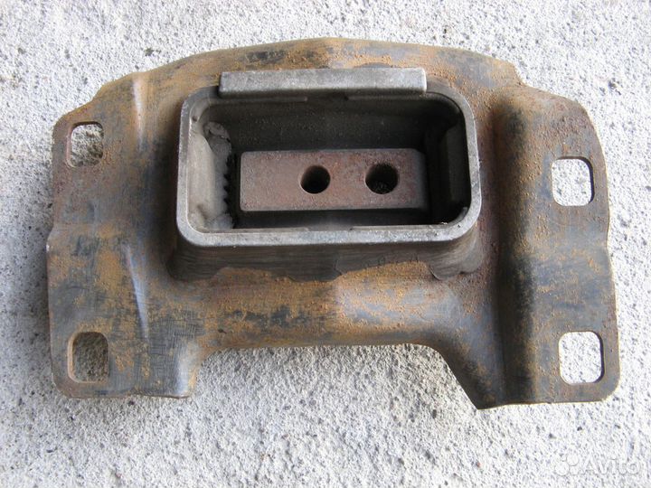 Опора кпп Mazda 3 BL 2009-2013