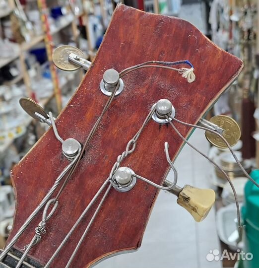 Бас гитара Kremona Orfeus (Орфей), скрипка