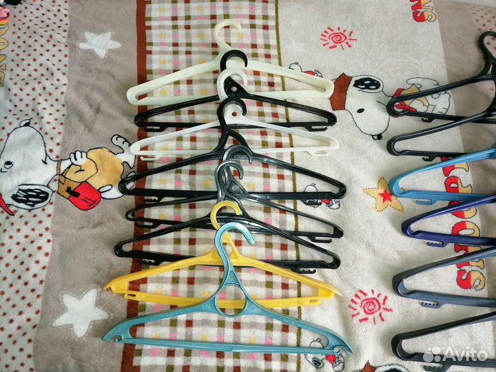 Вешалки для одежды