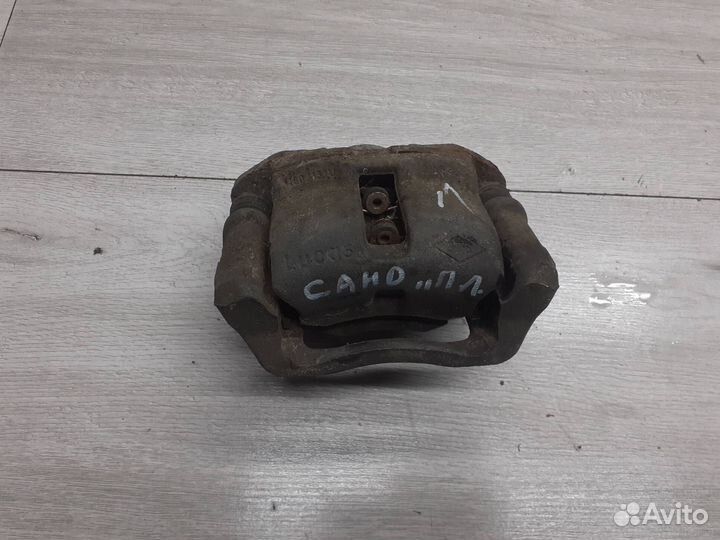 Суппорт передний левый Renault