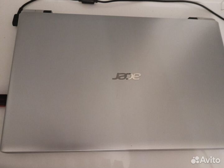 Acer v5-551