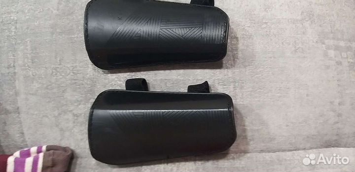 Щитки футбольные детские