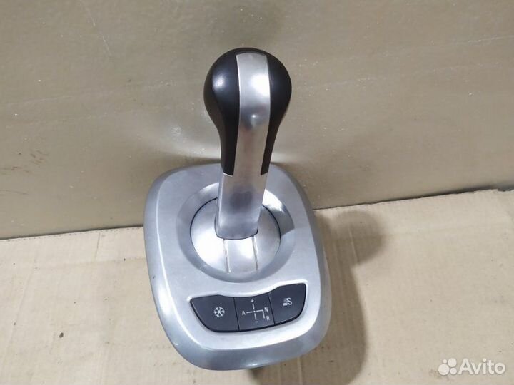 Ручка кпп Opel Corsa D Z12XEP 2008