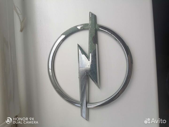 Значок Opel