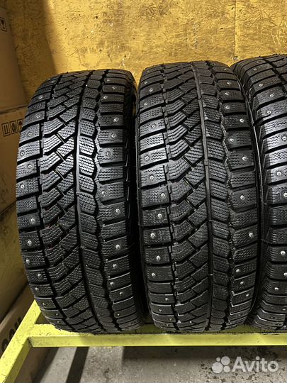 Viatti Brina Nordico V-522 215/60 R16