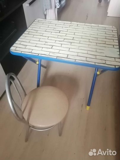 Детский стол и стул
