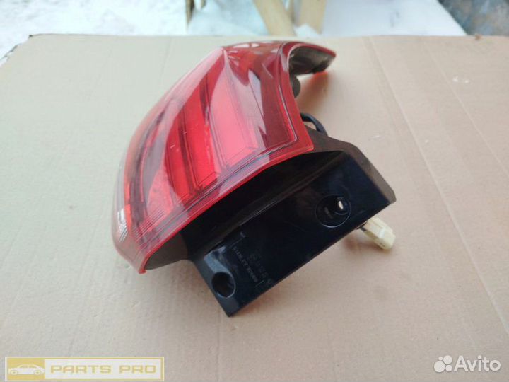 Фонарь левый в крыло Митсубиси Аутлендер 3