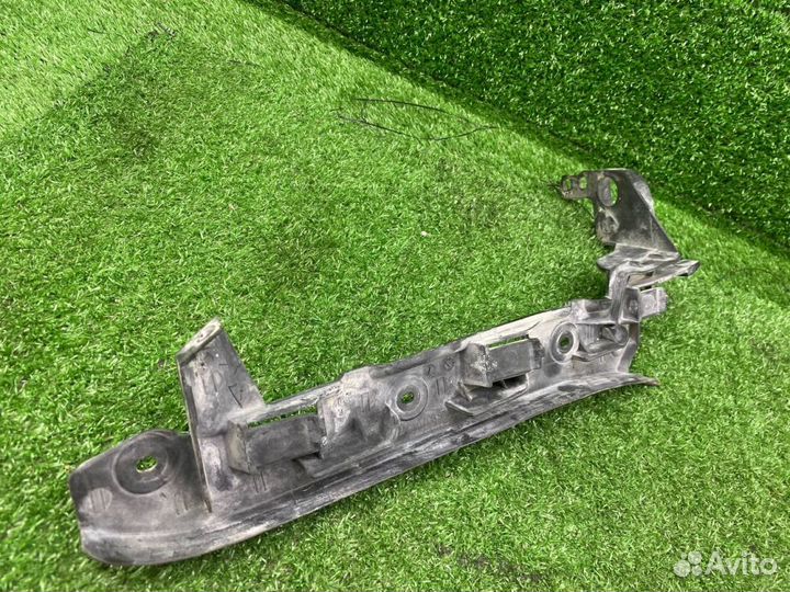 Кронштейн бампера левый Porsche Cayenne 957 6035