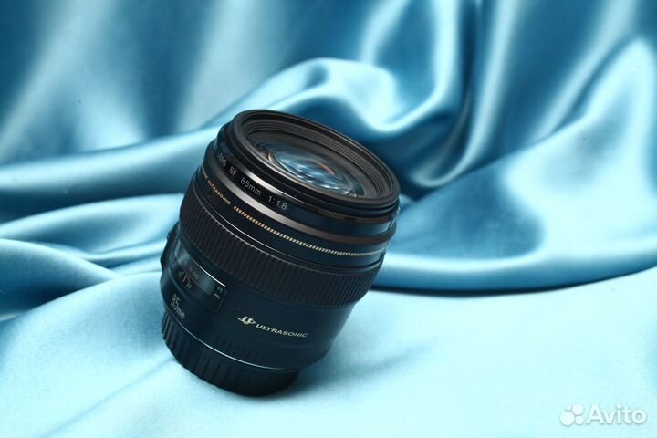Canon EF 85mm f/1.8 USM как новый