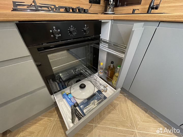 Цена за весь гарнитур MK 0242854