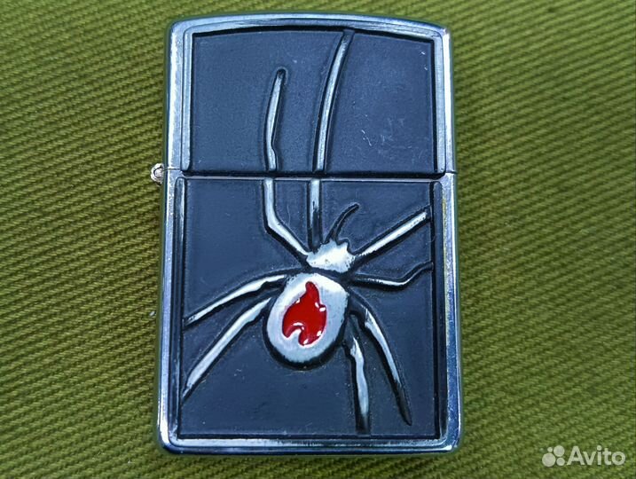 Зажигалка с пауком Серая