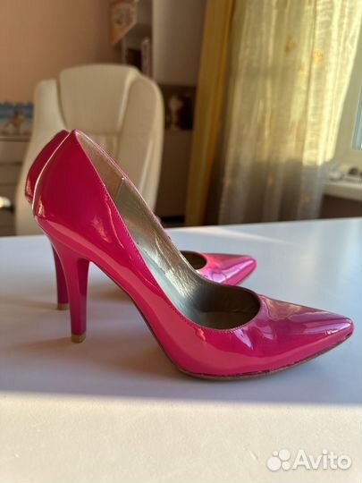 Туфли на каблуке фуксия Италия 39 (маломерки)