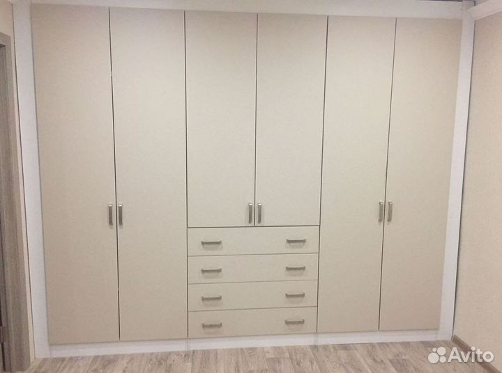 Встраиваемый шкаф