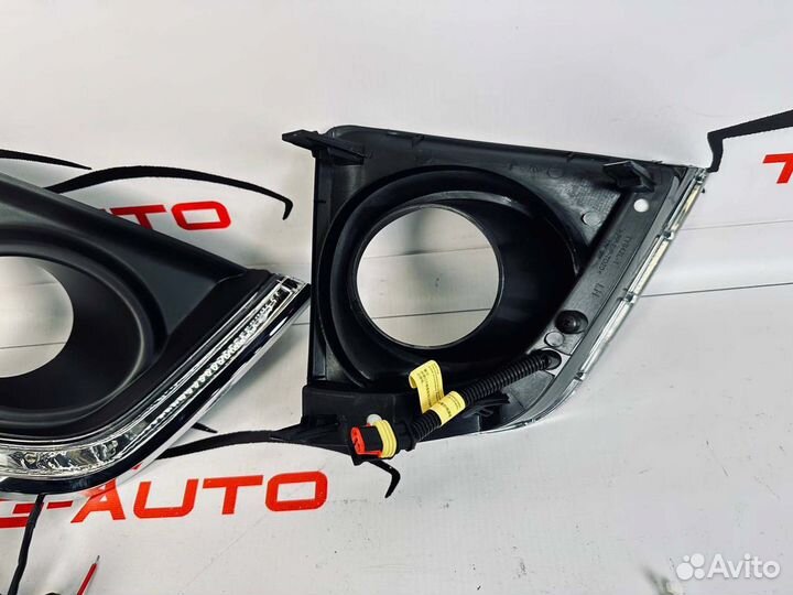 Ходовые огни Toyota Corolla E180 (Оправы птф ) D06