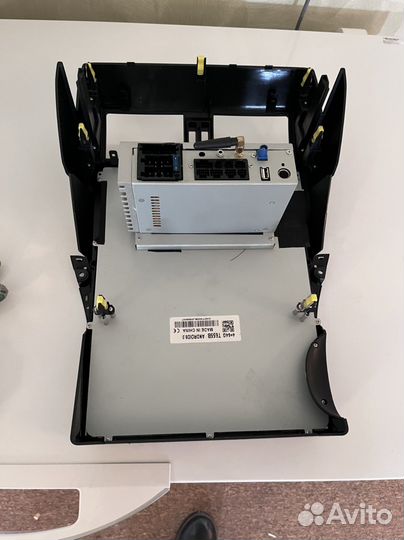 Android Магнитола в стиле Tesla