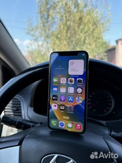 iPhone X, 64 ГБ