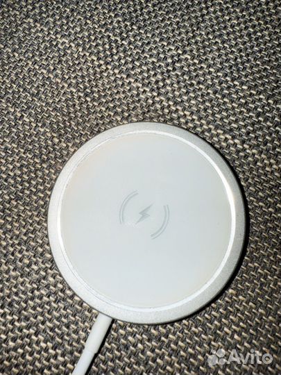 Беспроводная зарядка magsafe от deppa