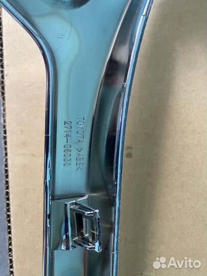 Молдинг переднего бампера camry 55