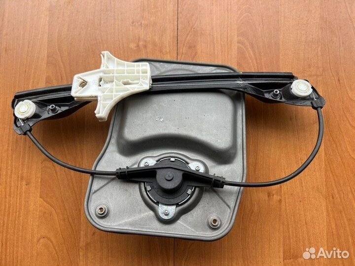 Механизм стеклоподъемника задний левый Skoda Fabia