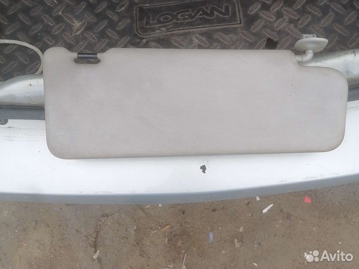Солнцезащитный козырек renault logan