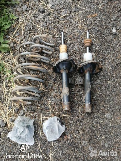 Амортизаторы в сборе на форд фокус 1