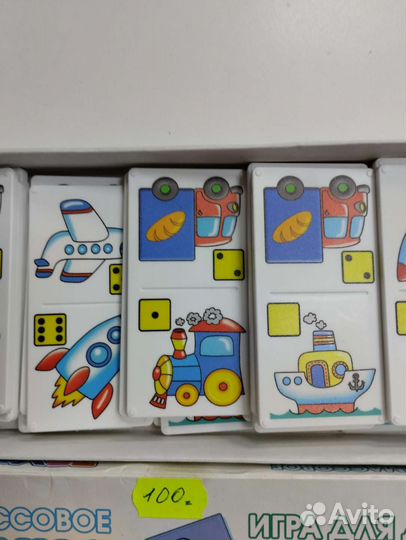 Детское пластмассовое домино -техника