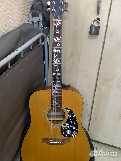 Гитара электроакустическая