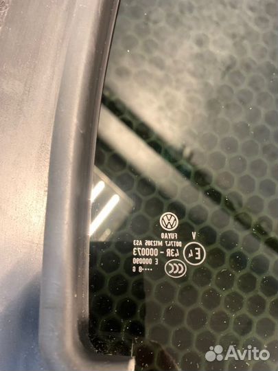 Форточка двери задняя левая Volkswagen Teramont