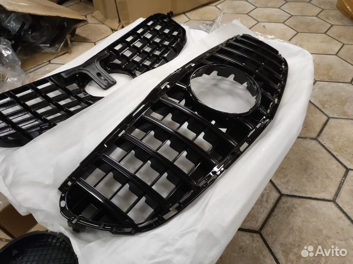 GT решетка радиатора Mercedes E-class W212 (чёрная