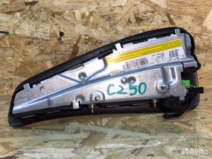 Подушка безопасности левая Mercedes-Benz C W204