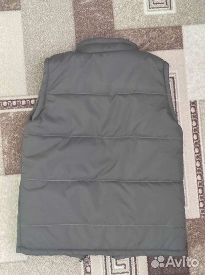 Жилет (новый)