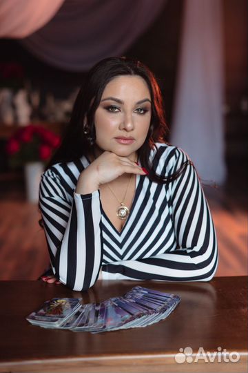 Гадание Гадалка Ясновидящая Таро Приворот