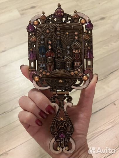 Винтажное зеркальце