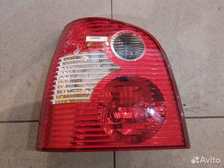 Фонарь задний левый Volkswagen Polo 4