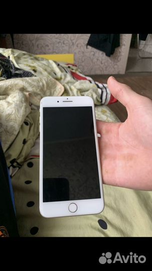 Телефон iPhone 8 plus