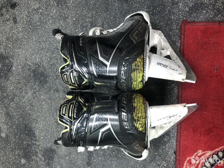 Вратарские коньки bauer pro