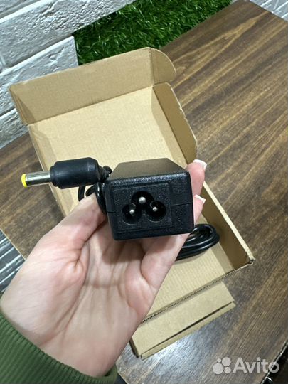 Блок питания acer + шнур 19v 2.1a 5.5X1.7